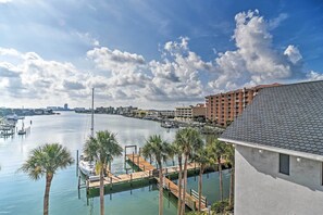Apartment (2 Bedrooms) | Interior - Coastal Condo w/ Pool, Walk to Clearwater Beach! (Clearwater Beach)