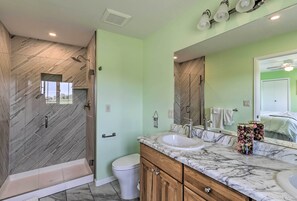 House (2 Bedrooms) | Interior - Picturesque Palisade Home: Mt Garfield Views! (Palisade)