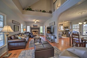 TV, fireplace, ping pong - Blue Ridge Mtn Escape: Home w/ Deck & Fire Pit! (Sapphire)