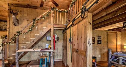 'the Bovard Lodge' Rustic Cabin Near Ohio River!