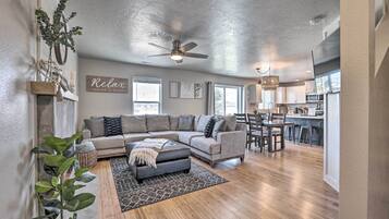 House (3 Bedrooms) | Interior