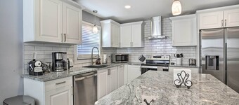 Modern Middletown Retreat, Minutes to Downtown!