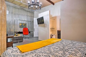 Apartment (0 Bedroom) | Iron/ironing board, bed sheets