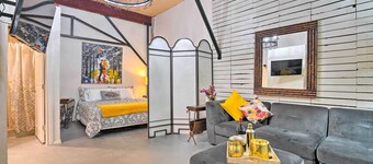 Ideally Located Vacation Rental Studio in Laredo!