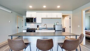 Apartment (2 Bedrooms) | Interior - Saratoga Retreat ~ 3 Mi to Saratoga Lake! (Saratoga)
