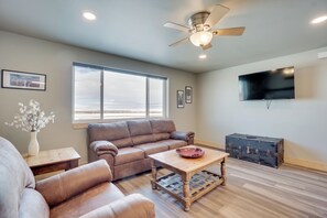Apartment (2 Bedrooms) | Front of property - Saratoga Retreat ~ 3 Mi to Saratoga Lake! (Saratoga)
