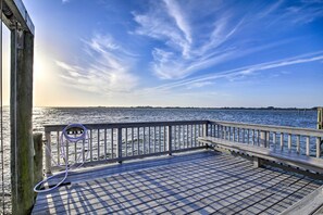 Property grounds - Bayfront Palmetto Retreat With Pool, Spa & Dock! (Palmetto)