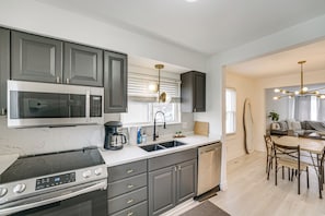 House (2 Bedrooms) | Interior