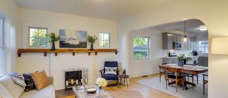 House (4 Bedrooms) | Front of property