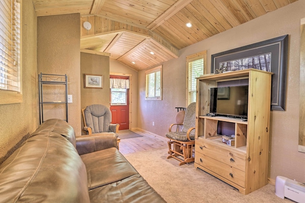 House (2 Bedrooms) | Interior