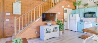 3 Mi to Branson Strip! Townhome w/ Deck & Porch