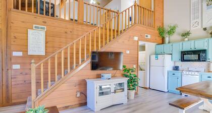 3 Mi to Branson Strip! Townhome w/ Deck & Porch