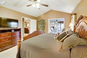 House (5 Bedrooms) | Interior - Home in Bella Vista w/ Deck & Lake Windsor Views! (Bella Vista)