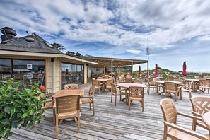 Apartment (2 Bedrooms) | Interior - Beach & Pool Access: Hilton Head Resort Condo (Hilton Head Island)