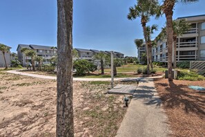 Apartment (1 Bedroom) | Interior - Ocean-view Island Condo w/ Pool: Pets Welcome! (Harbor Island)
