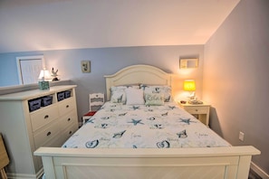 Interior - Charming Studio < 10 Miles to Wells' Beaches! (Wells)