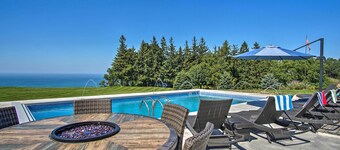Hot Tub & Sauna! 7-acre Coastal Michigan Home