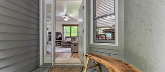 Blue Ridge Mtn Views: Condo w/ Furnished Balcony