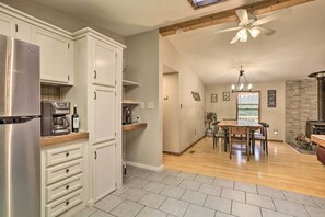House (3 Bedrooms) | Interior - Port Jervis Home ~ 8 Acres w/ Mountain View! (Port Jervis)
