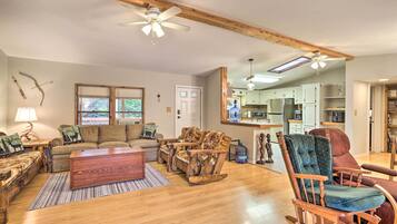 House (3 Bedrooms) | Interior