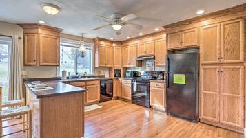 House (2 Bedrooms) | Interior