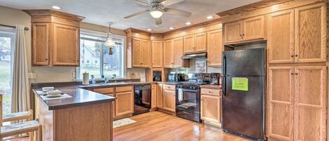 House (2 Bedrooms) | Interior