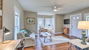 House (2 Bedrooms) | Front of property