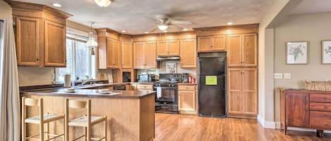 House (2 Bedrooms) | Interior