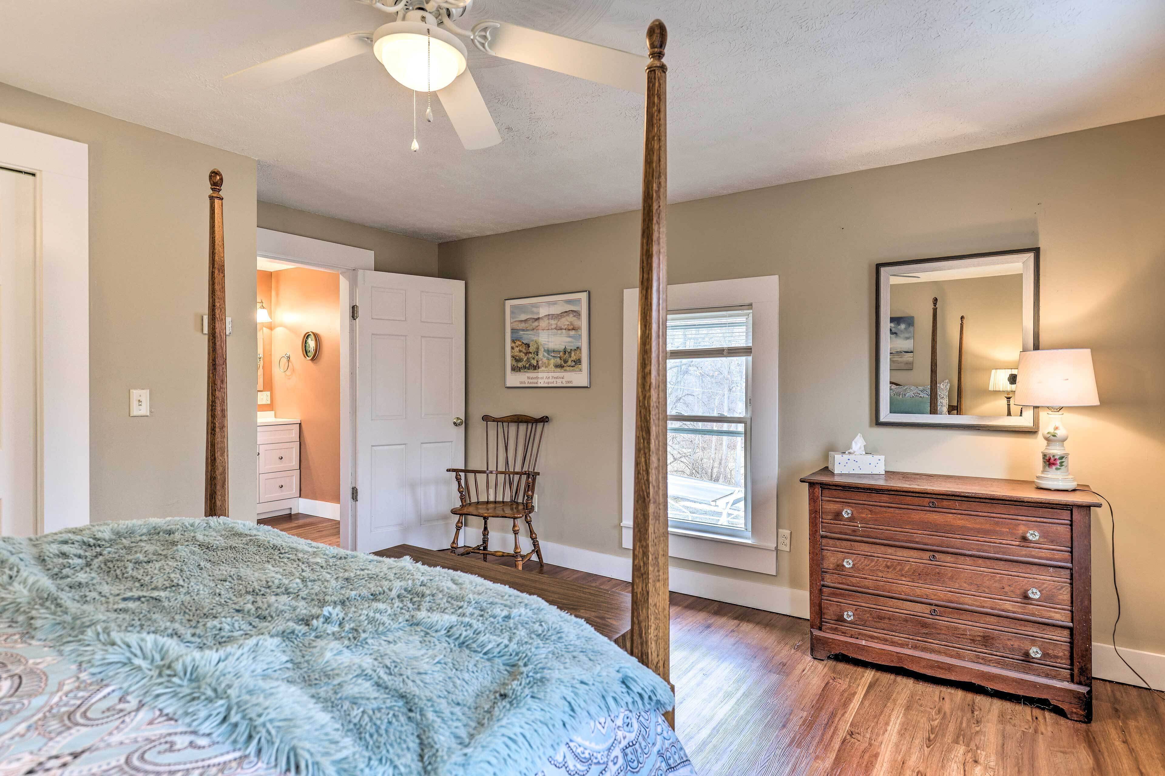 House (2 Bedrooms) | Interior