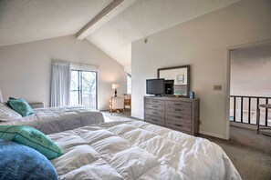 House (4 Bedrooms) | Interior - Resort Perks: Spacious Lake of the Ozarks Home (Osage Beach)