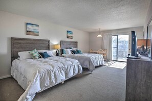 House (4 Bedrooms) | Interior - Resort Perks: Spacious Lake of the Ozarks Home (Osage Beach)