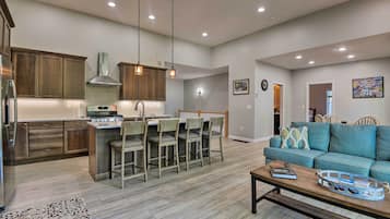 House (3 Bedrooms) | Interior