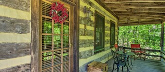 Numerous On-site Trails: Earlysville Wooded Cabin