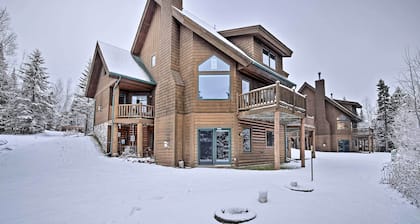 Comfy Lutsen Mountain Villa w/ Balcony & Grill