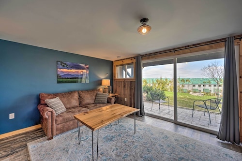 Slopeside Burke Mountain Condo w/ Fireplace!