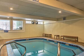 Apartment (2 Bedrooms) | Interior - Penthouse Ski Unit ~ 1 Mi to Attitash Mountain! (Bartlett)