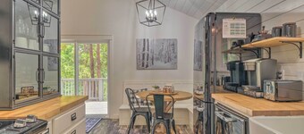 Cold Springs Escape: A/c, Hot Tub, Generator, Wifi