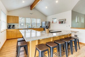 House (2 Bedrooms) | Interior - Rockaway Beach Home w/ Hot Tub: 4 Blocks to Beach! (Rockaway Beach)