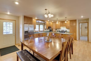 House (5 Bedrooms) | Interior