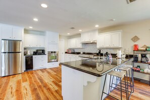 House (Multiple Bedrooms) | Interior