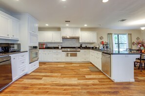 Casa (Multiple Bedrooms) | Interior