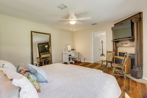 House (Multiple Bedrooms) | Interior