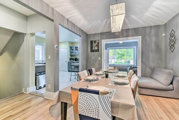 House (3 Bedrooms) | Interior