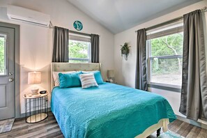 Cottage (2 Bedrooms) | Interior