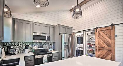 Grand Lake Cottage w/ Hot Tub in Eucha