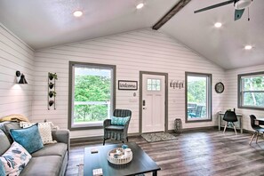 Cottage (2 Bedrooms) | Interior