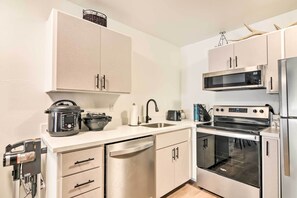 Apartment (1 Bedroom) | Interior