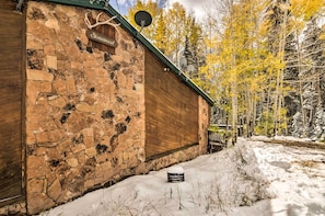 Apartment (1 Bedroom) | Interior - The Cottages: Skiers Escape Half-mi to Eagle Point (Beaver)
