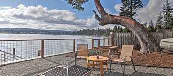 Gorgeous Poulsbo Waterfront Home on Liberty Bay!