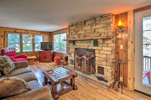 Pet-friendly Home w/ Views of Lake Delavan!